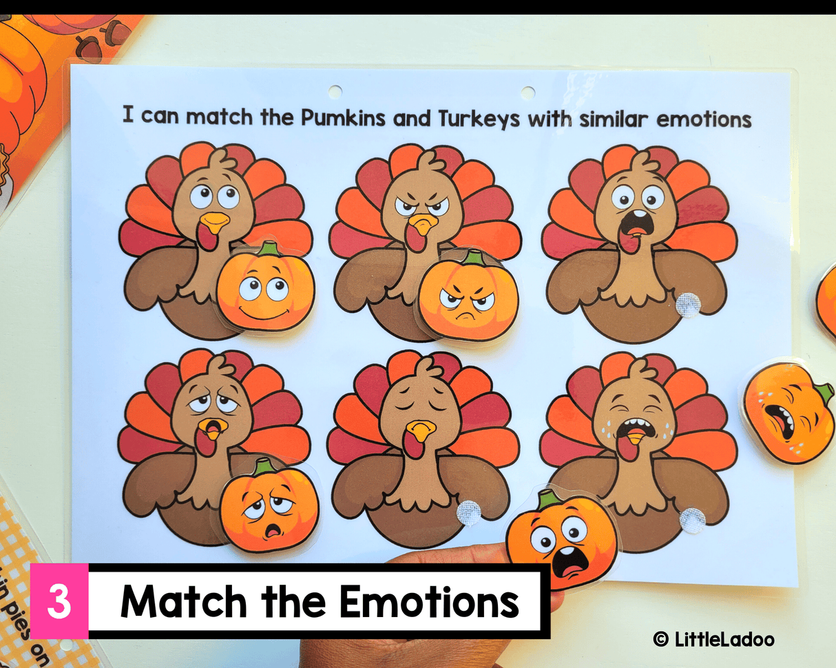 Thanksgiving Busy Book {11 Activities}